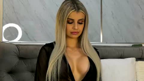 Snapshot of miacharm1 chatting on 15, 6, 2026 Mia online show from 15, 6, 2026