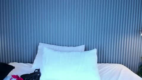 mia online show from 21, 4, 2026