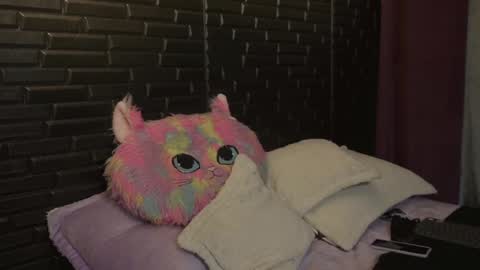 Mia online show from 23, 1, 2025