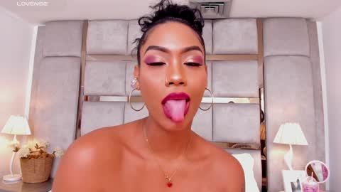 Snapshot of miaebony_ chatting on 11, 12, 2024 Call me Mia online show from 11, 12, 2024