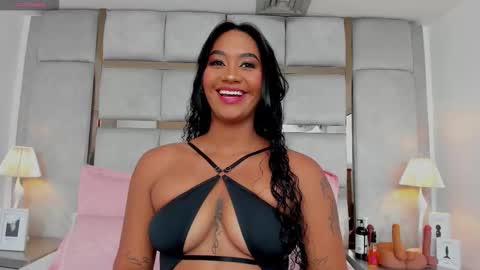 Snapshot of miaebony_ chatting on 24, 10, 2025 Call me Mia online show from 24, 10, 2025