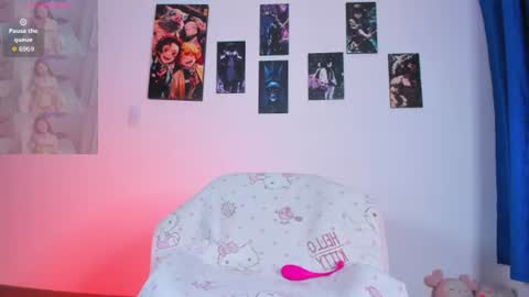 Snapshot of miaengels_ chatting on 15, 7, 2026 Mia Engels online show from 15, 7, 2026