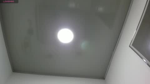 Miah Collins online show from 5, 3, 2025