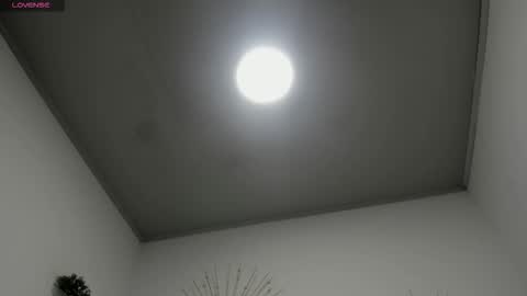 Miah Collins online show from 10, 9, 2025