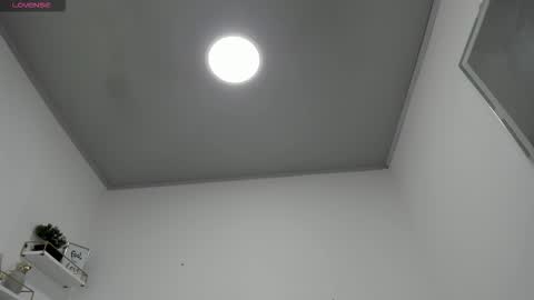 Miah Collins online show from 27, 11, 2025