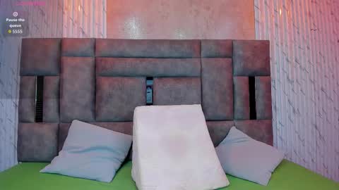 MIAH PALACIO online show from 11, 9, 2025