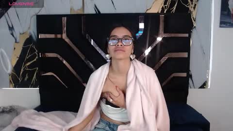 miahotcs online show from 19, 1, 2026