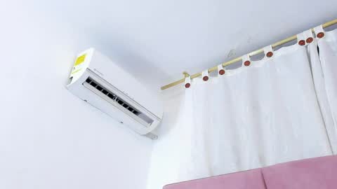 miajhonsonx online show from 24, 4, 2026