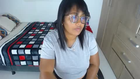 miajoseph_ online show from 19, 1, 2025