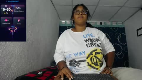 miajoseph_ online show from 5, 5, 2026