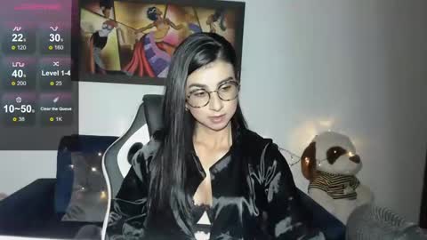 Alejandra khalifa online show from 31, 1, 2025