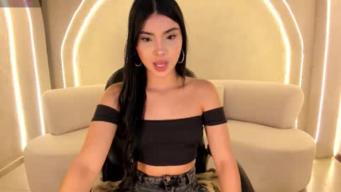 Call me Mia  online show from 5, 2, 2026