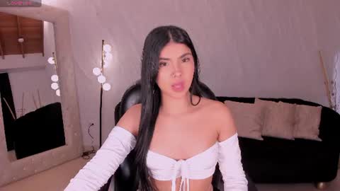 Call me Mia  online show from 26, 7, 2026
