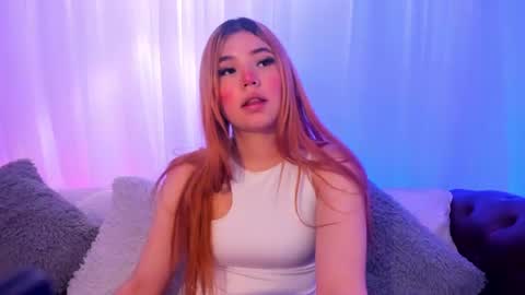 mialuxee_ online show from 23, 7, 2026