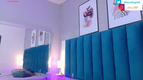 Mia  online show from 18, 4, 2026