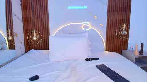 Snapshot of miamiller69 chatting on 1, 2, 2025 Mia online show from 1, 2, 2025