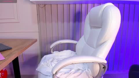 Snapshot of miamiller69 chatting on 26, 2, 2025 Mia online show from 26, 2, 2025