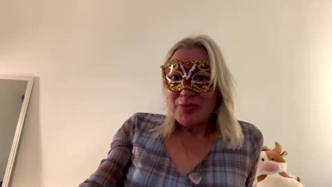 miamitransgirl305 online show from 27, 4, 2026