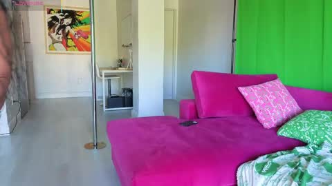 Snapshot of miamiworld chatting on 6, 6, 2026 MiamiWorld online show from 6, 6, 2026