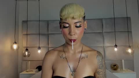 Mia Morgann online show from 26, 1, 2025