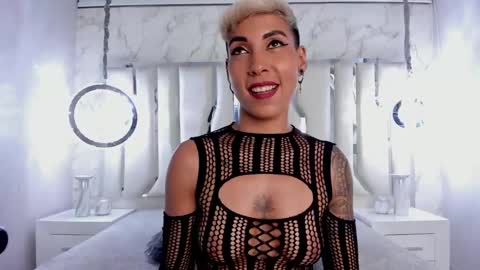 Mia Morgann online show from 25, 2, 2025