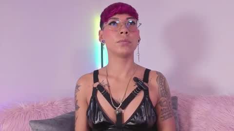 Mia Morgann online show from 19, 11, 2025