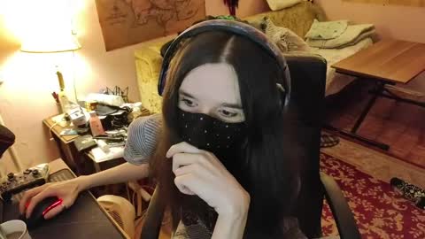 Snapshot of miaowhowl chatting on 25, 5, 2026 Kristien online show from 25, 5, 2026
