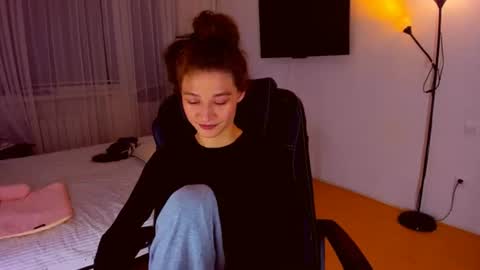 Mia online show from 24, 6, 2026