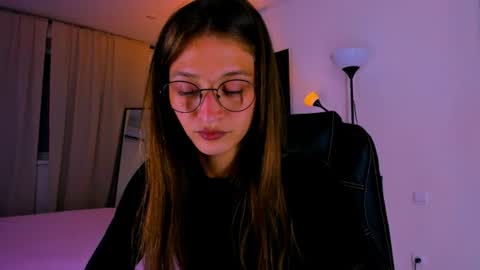 Mia online show from 30, 7, 2026