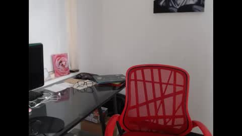 Mia Peyton   online show from 28, 10, 2025