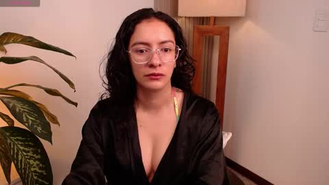 MIAPORTMANN online show from 21, 4, 2026