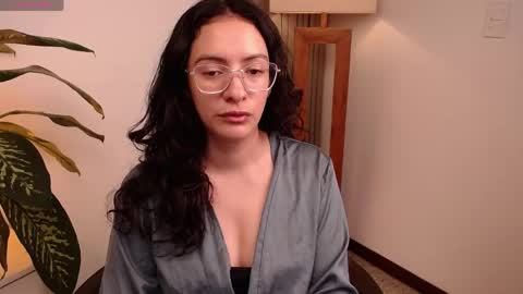 MIAPORTMANN online show from 25, 4, 2026