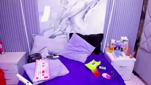 Miarose 69 online show from 8, 6, 2026