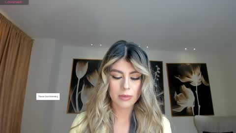 Snapshot of miasilvax chatting on 1, 5, 2026 Mia Silva online show from 1, 5, 2026