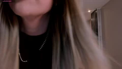 Snapshot of miasilvax chatting on 7, 5, 2026 Mia Silva online show from 7, 5, 2026