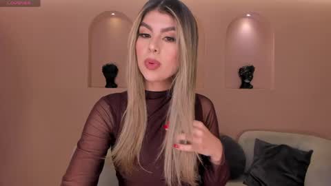 Snapshot of miasilvax chatting on 20, 5, 2026 Mia Silva online show from 20, 5, 2026