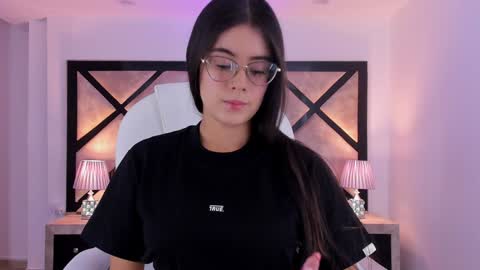 Mia online show from 17, 12, 2024