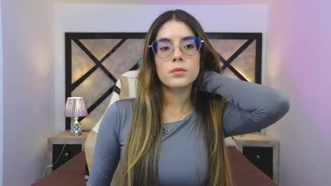 Mia online show from 5, 6, 2026