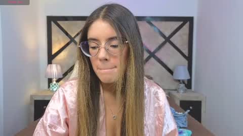 Mia online show from 25, 6, 2026