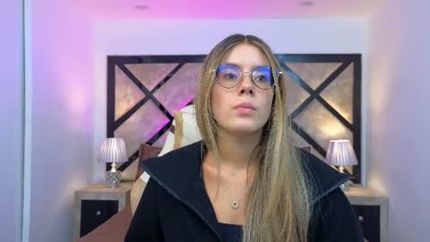Mia online show from 6, 7, 2026