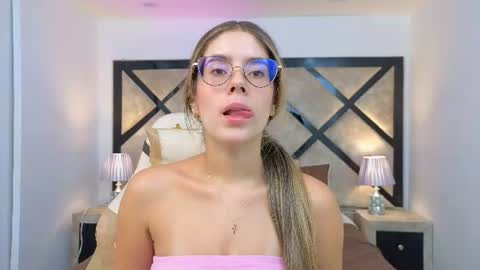 Mia online show from 18, 7, 2026