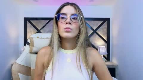 Mia online show from 27, 7, 2026