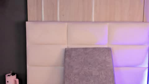 Mia online show from 23, 4, 2026