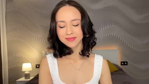 Snapshot of miasweetashoney chatting on 18, 5, 2026 Mia online show from 18, 5, 2026
