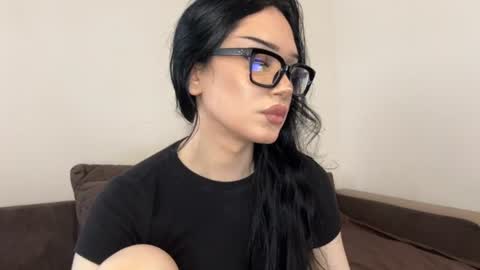 Mia online show from 24, 6, 2026