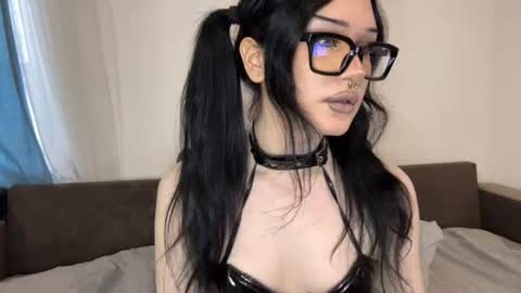 Mia online show from 29, 6, 2026