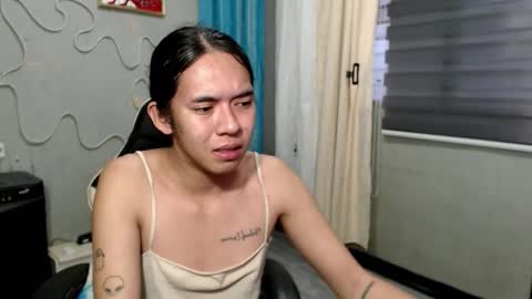 Snapshot of miatrixs chatting on 22, 10, 2025 Mia online show from 22, 10, 2025