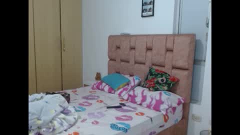 Snapshot of miavanessa_high chatting on 8, 1, 2026 MIA VANESSA online show from 8, 1, 2026