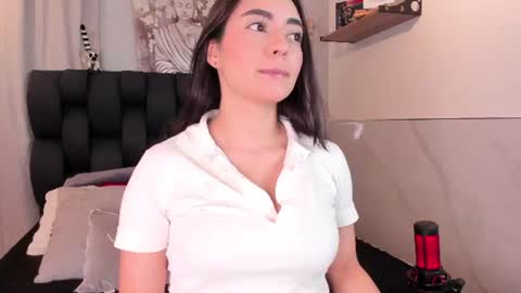 Snapshot of miavelvet1 chatting on 17, 6, 2026 miavelvet1 online show from 17, 6, 2026