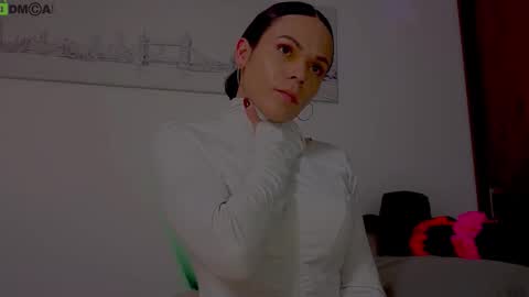 Mia online show from 19, 10, 2025